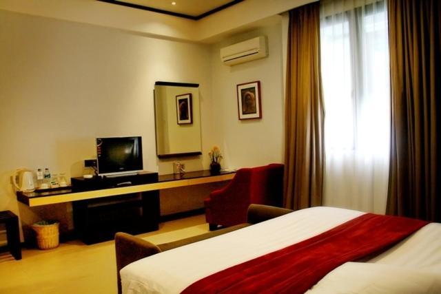 Rumah Nenek Hotel And Restaurant Padang  Szoba fotó