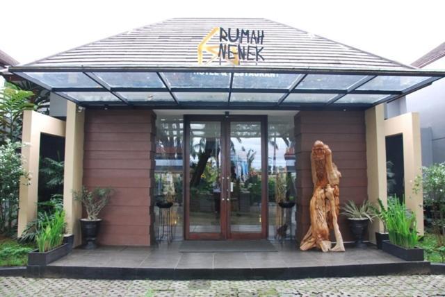 Rumah Nenek Hotel And Restaurant Padang  Kültér fotó