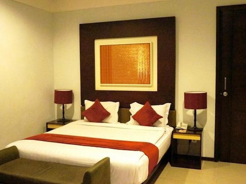 Rumah Nenek Hotel And Restaurant Padang  Kültér fotó