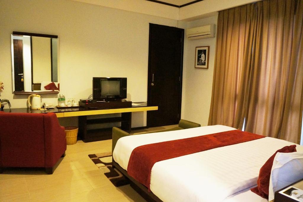 Rumah Nenek Hotel And Restaurant Padang  Kültér fotó