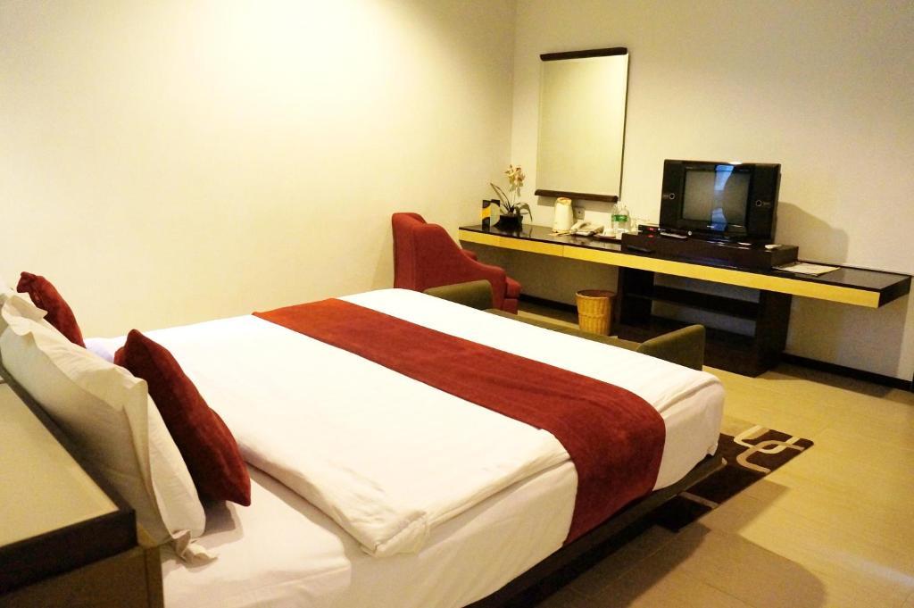 Rumah Nenek Hotel And Restaurant Padang  Szoba fotó