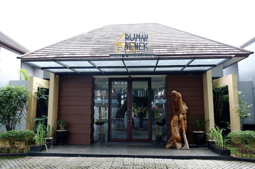 Rumah Nenek Hotel And Restaurant Padang  Kültér fotó