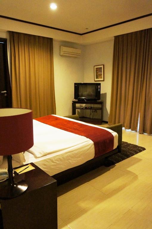 Rumah Nenek Hotel And Restaurant Padang  Kültér fotó