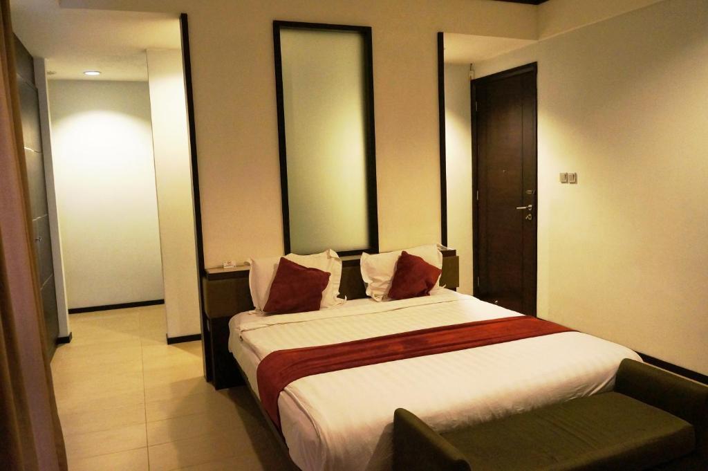 Rumah Nenek Hotel And Restaurant Padang  Kültér fotó
